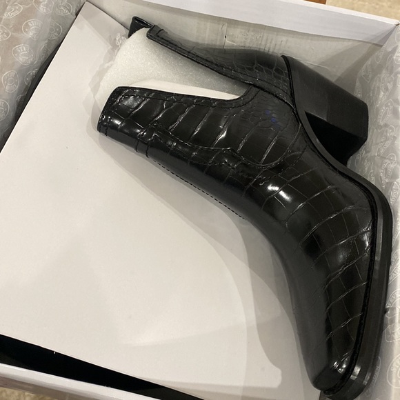 New Steve Madden Grayley Croc Booties - Picture 2 of 4